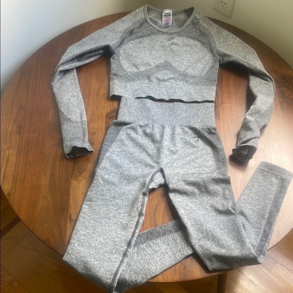 Gymshark Heather Gray Set!